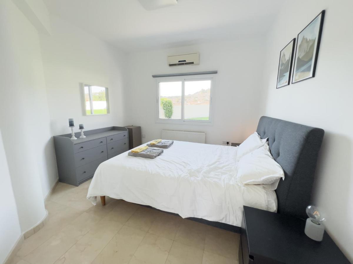 Grand Villa Lynn Seaview Agia Napa Exterior foto