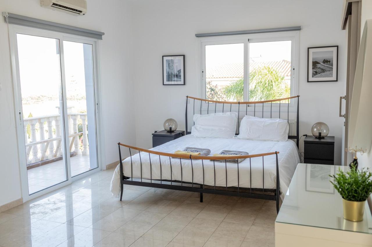 Grand Villa Lynn Seaview Agia Napa Exterior foto
