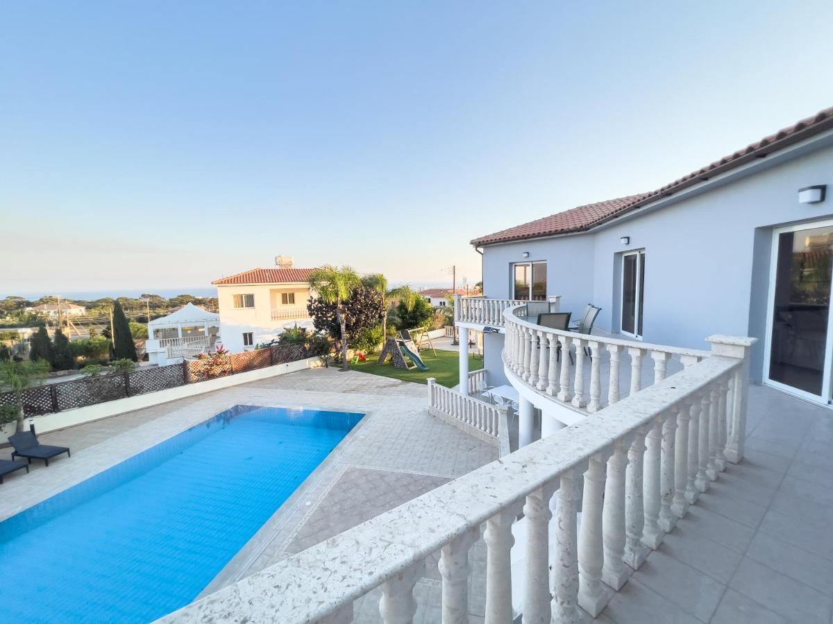 Grand Villa Lynn Seaview Agia Napa Exterior foto