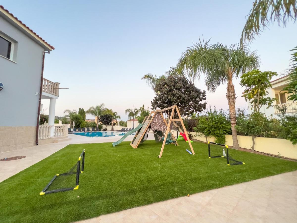 Grand Villa Lynn Seaview Agia Napa Exterior foto