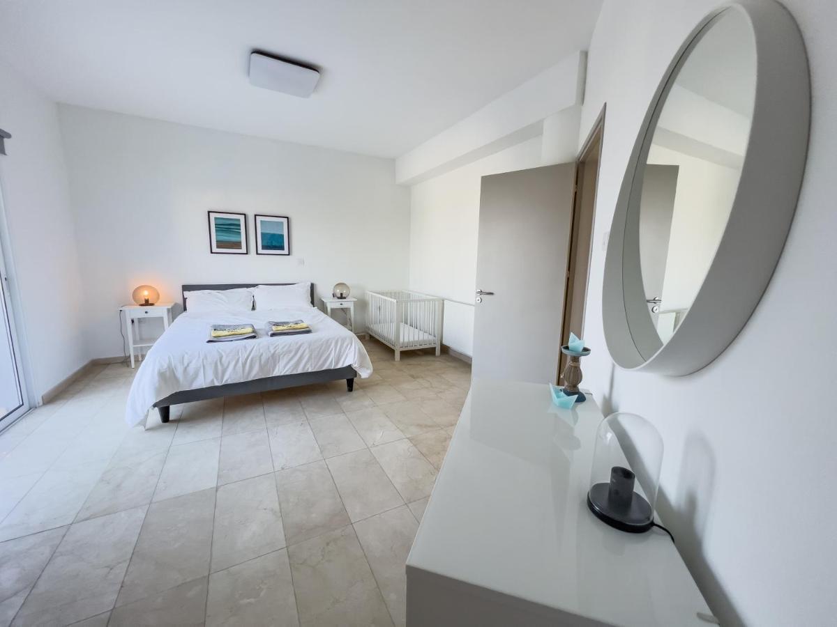 Grand Villa Lynn Seaview Agia Napa Exterior foto