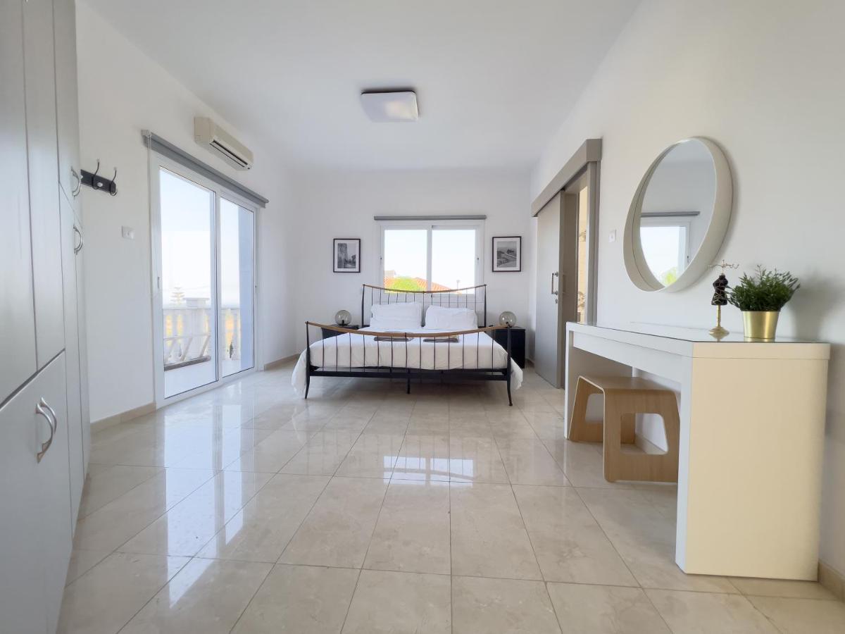 Grand Villa Lynn Seaview Agia Napa Exterior foto