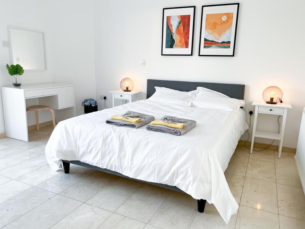 Grand Villa Lynn Seaview Agia Napa Exterior foto